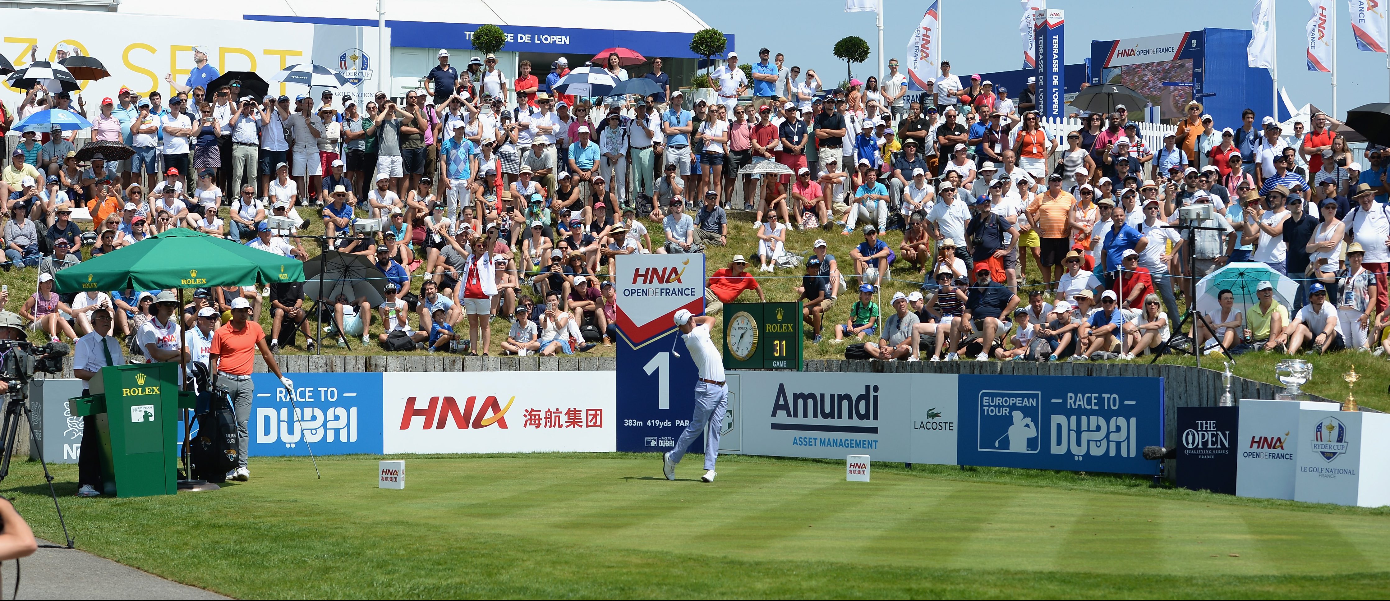 PARIS, FRANCE - JULY 01: Justin Thomas of the United States plays his first shot on the 1st tee during final round of the HNA Open de France at Le Golf National on July 1, 2018 in Paris, France. (Photo by Tony Marshall/Getty Images)