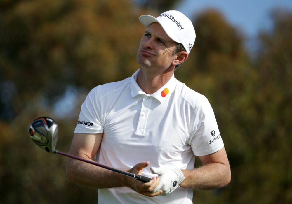 SAN DIEGO, CALIFORNIA - JANUARY 26: Justin Rose of England plays his shot from the 12th tee on the South Course during the third round of the the 2019 Farmers Insurance Open at Torrey Pines Golf Course on January 26, 2019 in San Diego, California. (Photo by Jeff Gross/Getty Images)