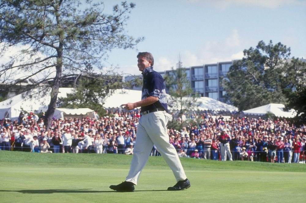 21 Feb 1993: Phil Mickelson walks across the green during the 1993 Buick Invitational at the Torrey Pines Golf Course in Torrey Pines, California. Mandatory Credit: Gary Newkirk /Allsport