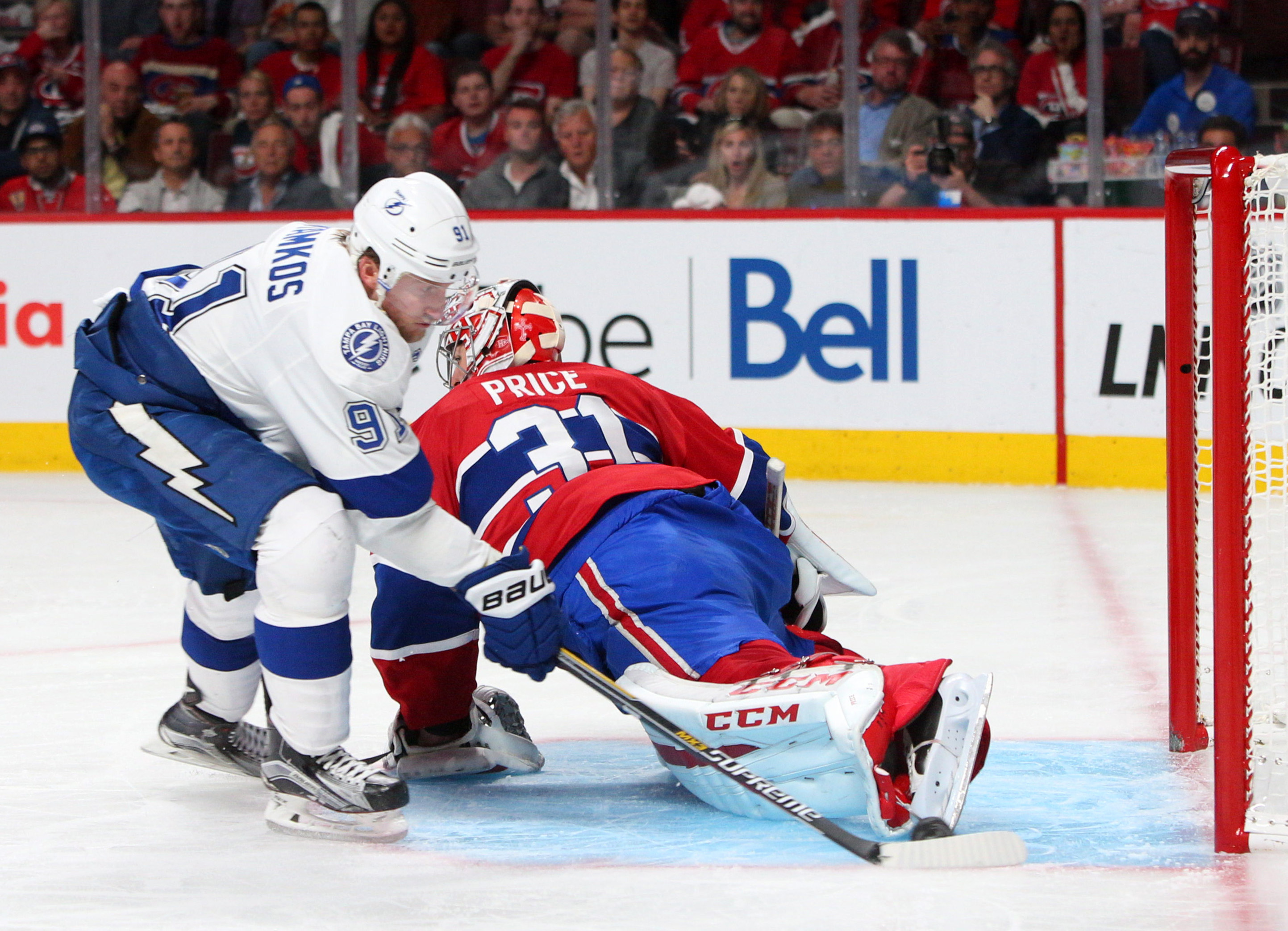 Tampa Bay's Steven Stamkos scores past Montreal's Carey Price.  (Jean-Yves Ahern, USA TODAY Sports)