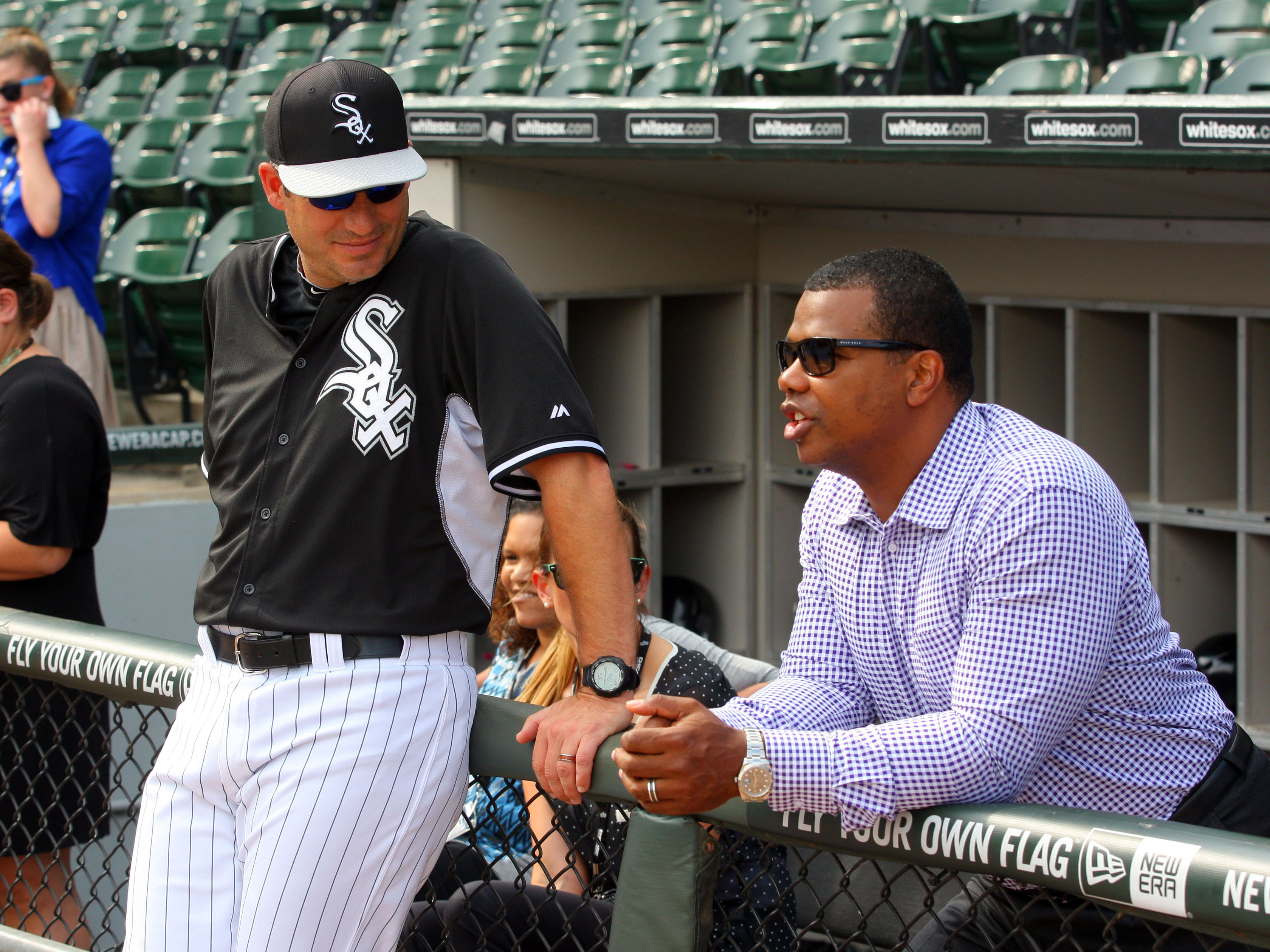 White Sox manager Robin Williams (left) and vice president Kenny Williams. (PHOTO: Dennis Wierzbicki/USA TODAY Sports Images)